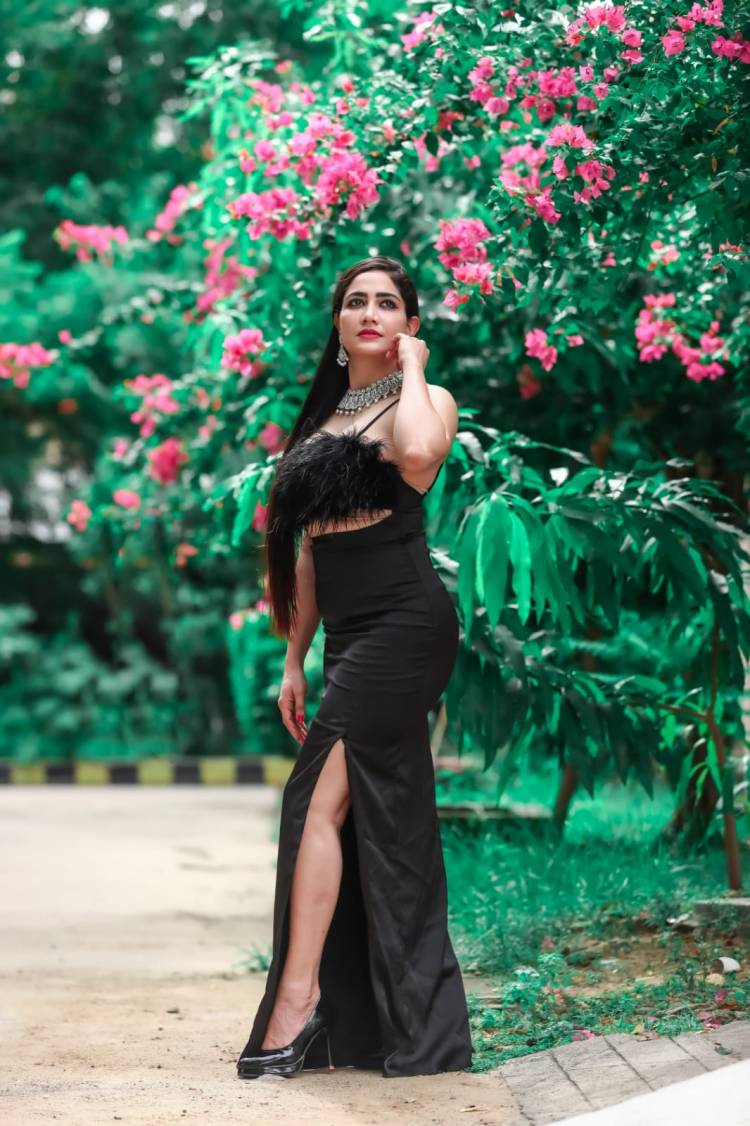 Animal Welfare Associations praise Actress Komal Sharma! 