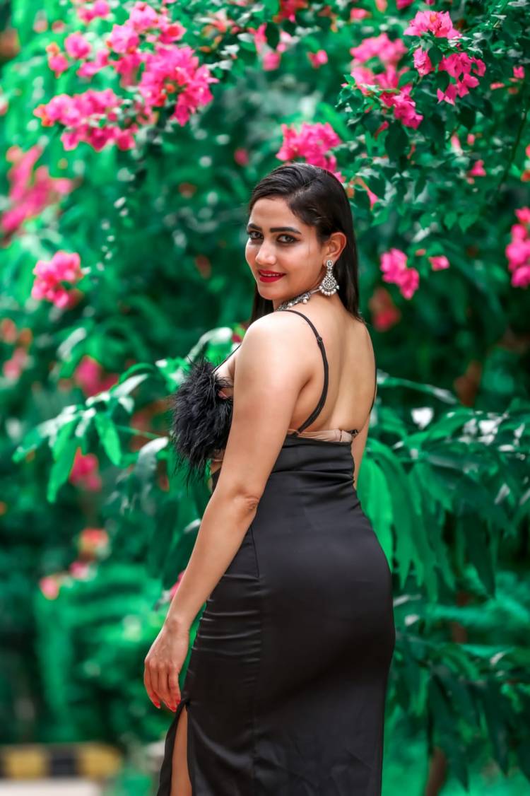 Animal Welfare Associations praise Actress Komal Sharma! 