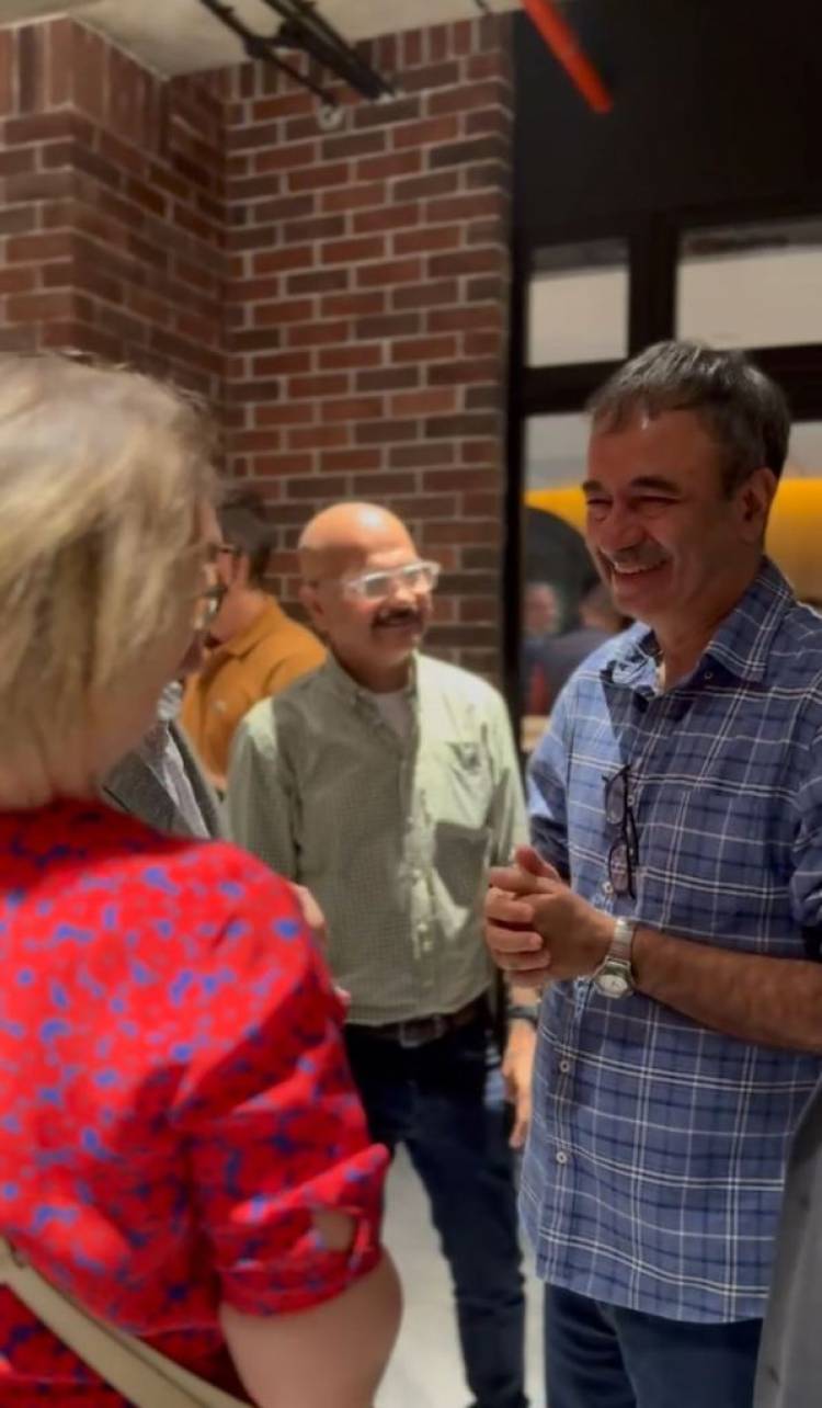 மும்பையில் நடந்த டங்கி படச் சிறப்புத் திரையிடல்! பல்வேறு நாடுகளின் தூதரகங்கள் கலந்துகொண்டன !!