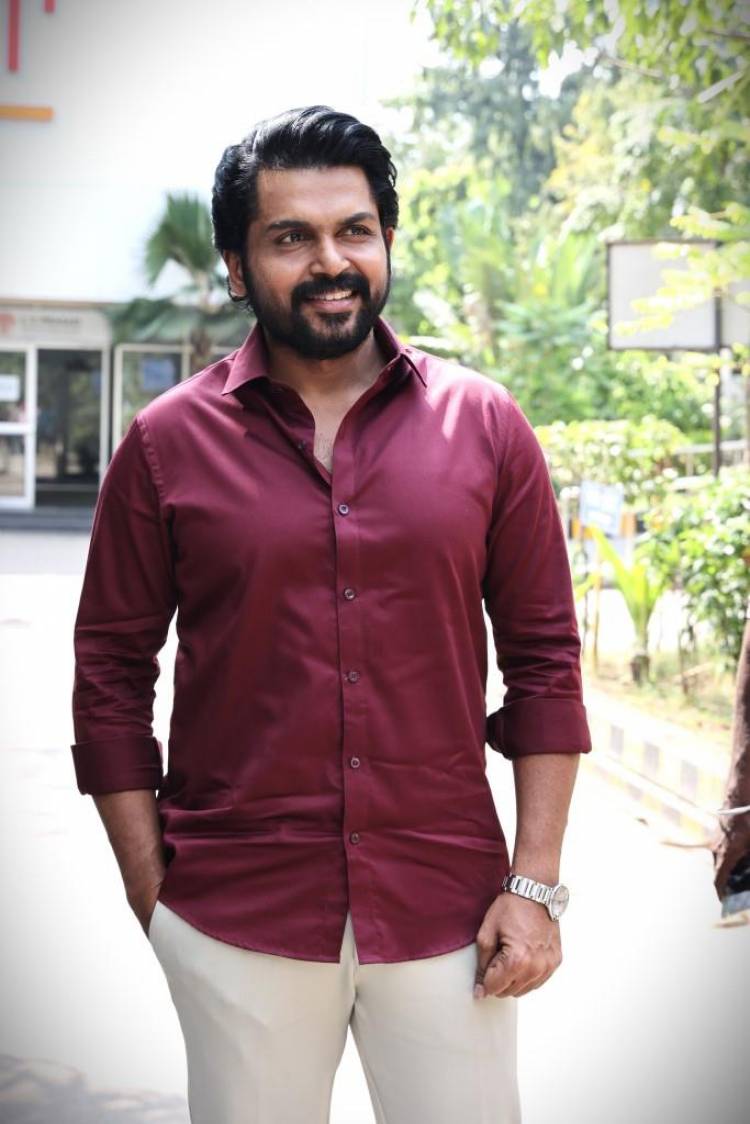 இந்த சமூகத்திற்கு வெவ்வேறு தளங்களில் உதவும் வகையில் ஒரு கோடி ரூபாய் உதவித் தொகை அறிவித்த நடிகர் கார்த்தி, அதில் 25 சமூக செயற்பாட்டாளர்களின் செயல்களை கெளரவப்படுத்தி, தலா 1 லட்சம் வீதம் 25 லட்சம் வழங்கினார்