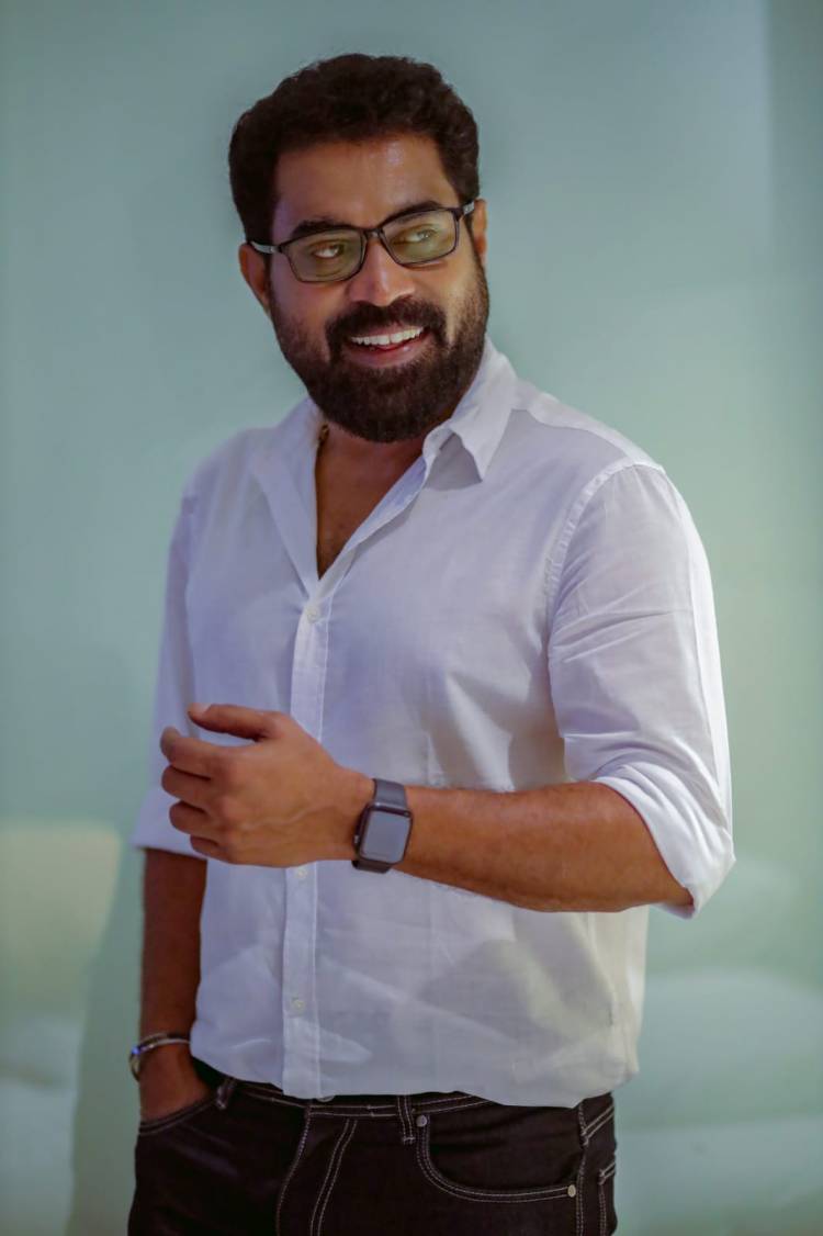 சீயான் விக்ரமுடன் இணையும் மலையாள நடிகர் சுராஜ் வெஞ்சாரமூடு!