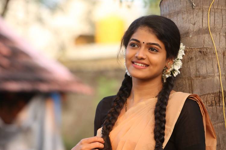 ஆர். கே. சுரேஷ் நடிக்கும் " காடுவெட்டி " சோலை ஆறுமுகம் இயக்கியுள்ளார்.