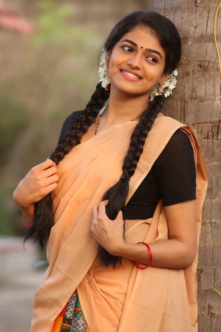 ஆர். கே. சுரேஷ் நடிக்கும் " காடுவெட்டி " சோலை ஆறுமுகம் இயக்கியுள்ளார்.