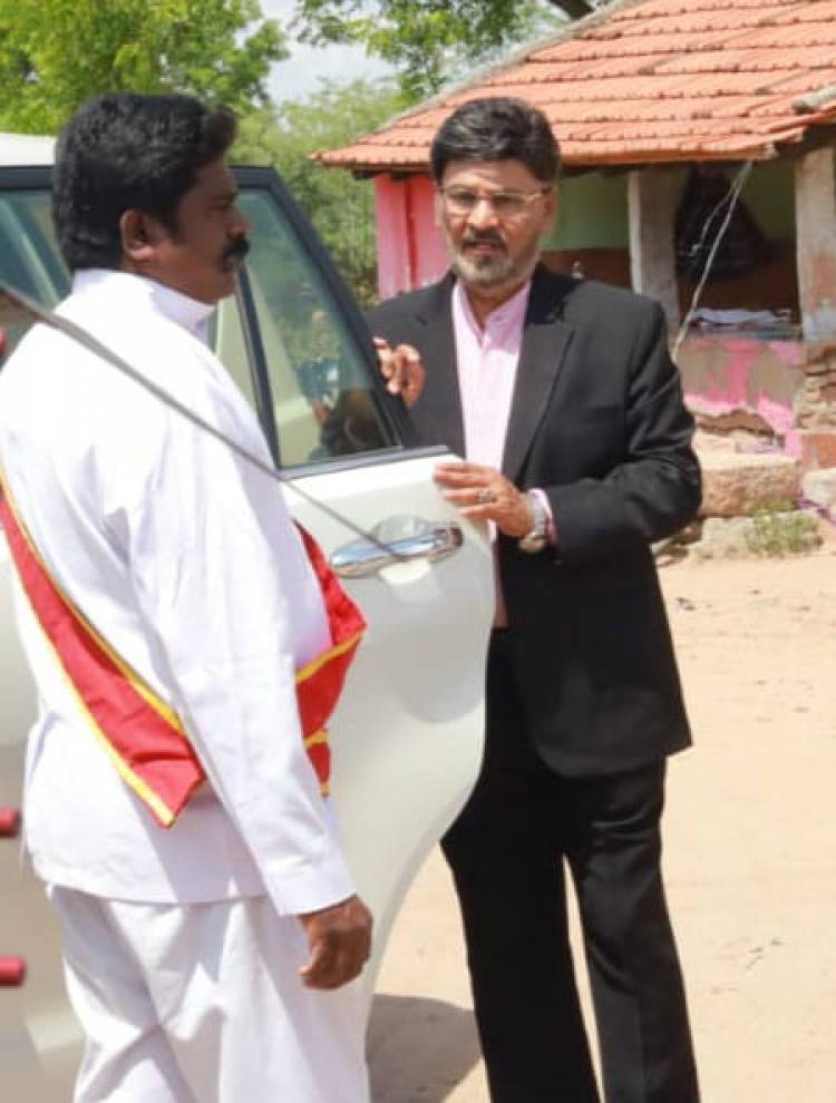 கே.பாக்யராஜ் கலெக்டராக நடிக்கும் "ஆண்டவன்"!