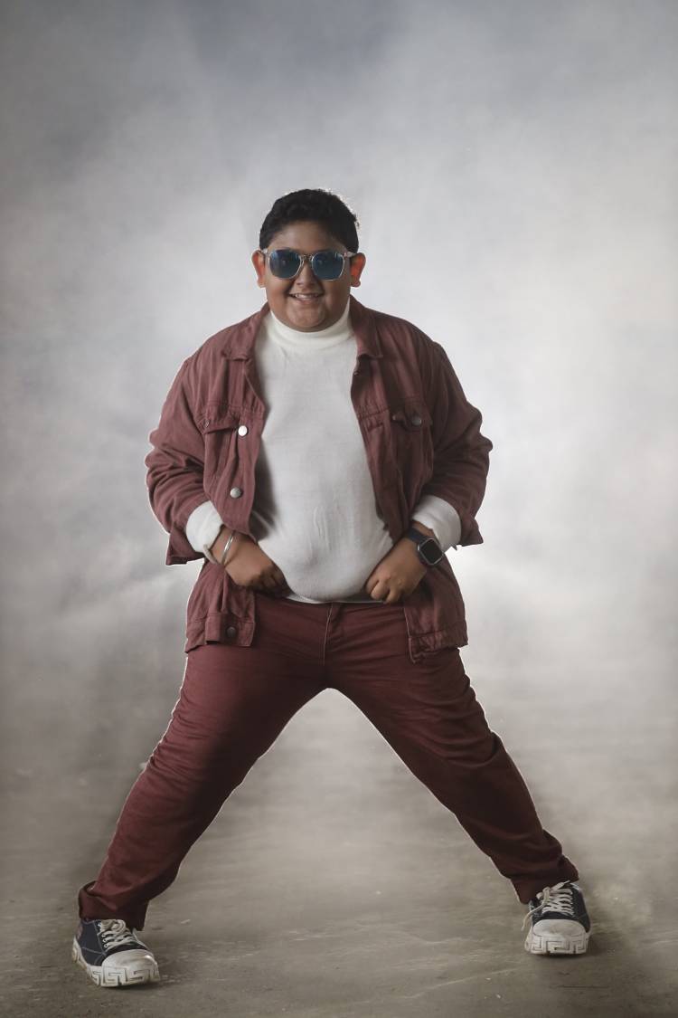 Sofa Bhai's 'School Leave Vittachu' Album Takes the Internet by Storm"