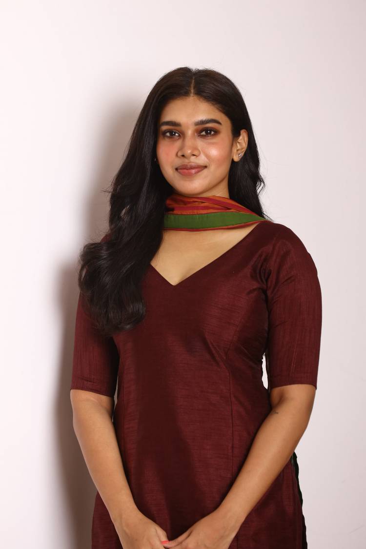 Actress Dushara Vijayan gets onboard Chiyaan 62!