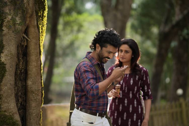 உணர்ச்சிகரமான சஸ்பென்ஸ் த்ரில்லர் 'பிஹைண்ட் '