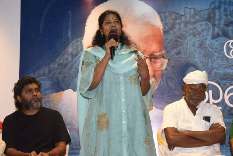 இயக்குனர் பா.இரஞ்சித்தின் நீலம் பண்பாட்டு மையம் சார்பில் நடைபெற்ற வானம் கலை விழா - வேர்க்கோடுகள் விருது வழங்கும் நிகழ்வில் எம்.பி. கனிமொழி கருணாநிதி கலந்துகொண்டார்.