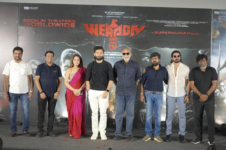 மில்லியன் ஸ்டுடியோ புரொடக்‌ஷன்ஸ், எம்.எஸ். மன்சூர் வழங்கும் குகன் சென்னியப்பன் இயக்கத்தில், நடிகர்கள் சத்யராஜ் & வசந்த் ரவி நடித்துள்ள ’வெப்பன்’ திரைப்படத்தின் டிரெய்லர் வெளியீட்டு விழா!