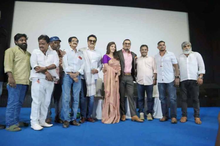 "70 ஆண்டுகள் பாரம்பரியமிக்க 'சினிமா பத்திரிகையாளர் சங்கம்' சார்பில் .,   நடிகை வரலட்சுமி - நிக்கோலய் சச்தேவ்   மணமக்களுக்கு நடிகர் சரத் கரங்களால் 'சால்வை' மரியாதை!! "