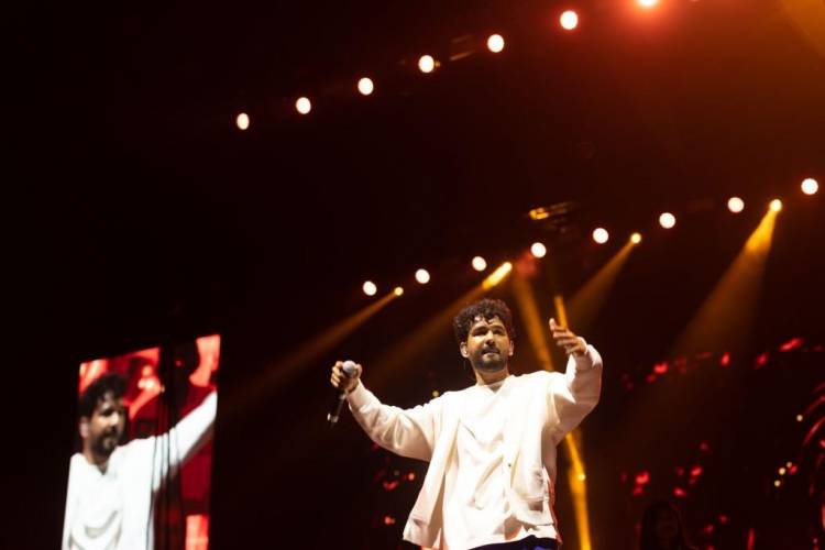 லண்டனில் புகழ்மிகு OVO Arena Wembley இல்,   ஹிப்ஹாப் தமிழா ஆதியின் கடைசி உலகப்போர் ஃபர்ஸ்ட் லுக் !!