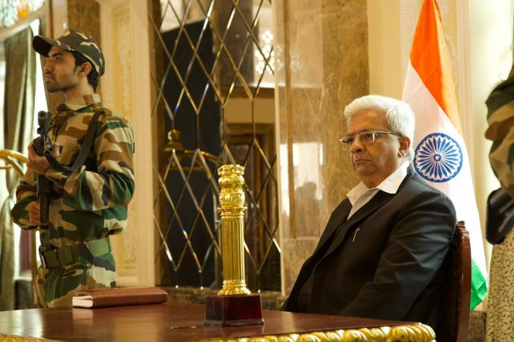 “RED FLOWER” படத்தின் புதிய லுக் போஸ்டர்ஐ வெளியிட்டார் நடிகர் “விஜய் சேதுபதி”