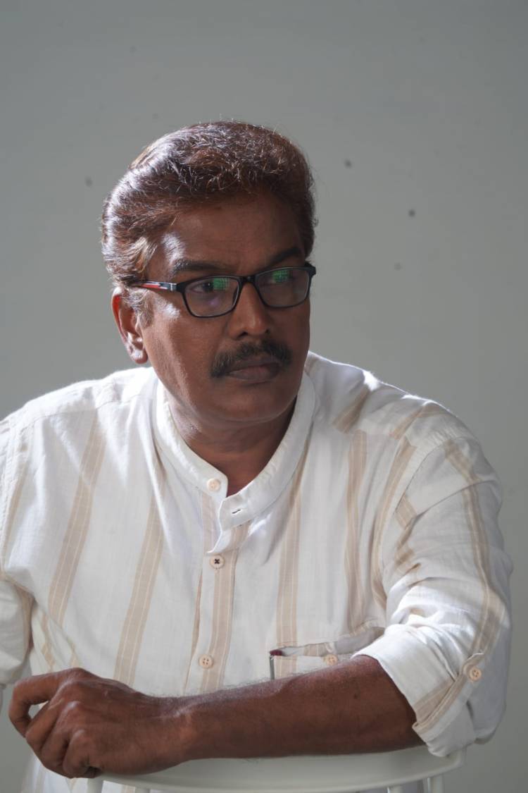 கோழிப்பண்ணை செல்லத்துரை படத்தின் மூலம்  நடிகரான இயக்குனர் நவீன்.