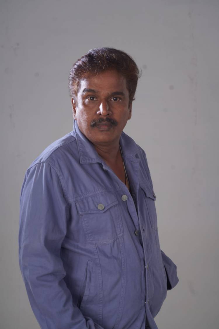 கோழிப்பண்ணை செல்லத்துரை படத்தின் மூலம்  நடிகரான இயக்குனர் நவீன்.