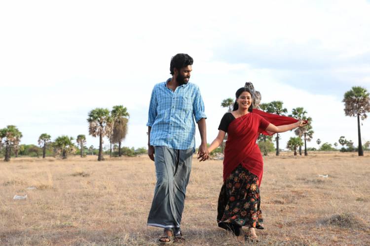 புதுமுகங்களின் அணிவகுப்பில், கேப்டன் தயாரிக்க, அறிமுக இயக்குனரின் திருவிழா கதையான " மா ட ன் "