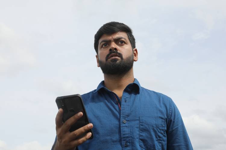 ஶ்ரீராம் கார்த்திக் நடிப்பில் உருவாகி இருக்கும் படம் மெஸன்ஜர்