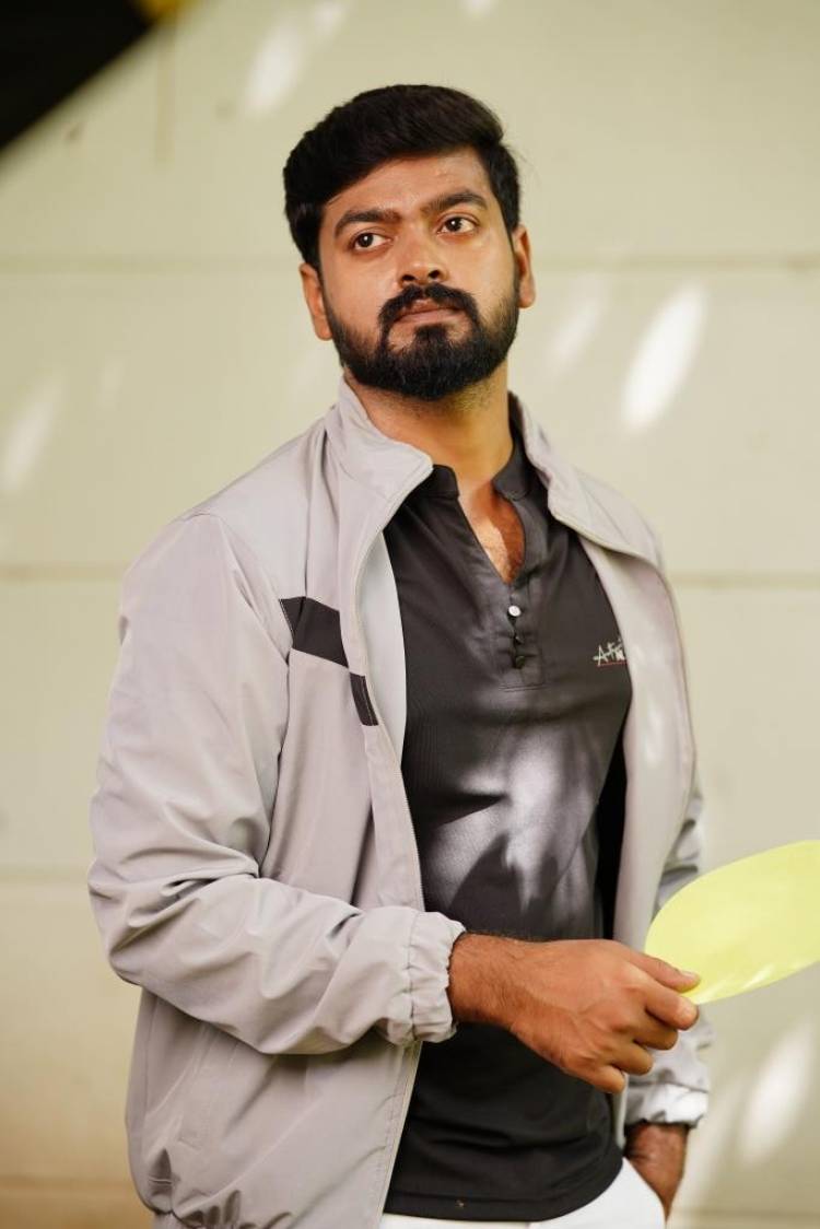 ஶ்ரீராம் கார்த்திக் நடிப்பில் உருவாகி இருக்கும் படம் மெஸன்ஜர்