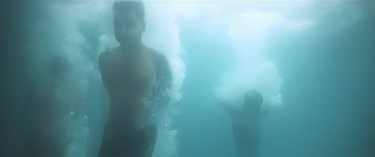 தண்ணீருக்கு அடியில் உடற்பயிற்ச்சி! ரிலீசுக்கு தயாராகும் புதிய திரில்லர் திரைப்படம் “தென் சென்னை”