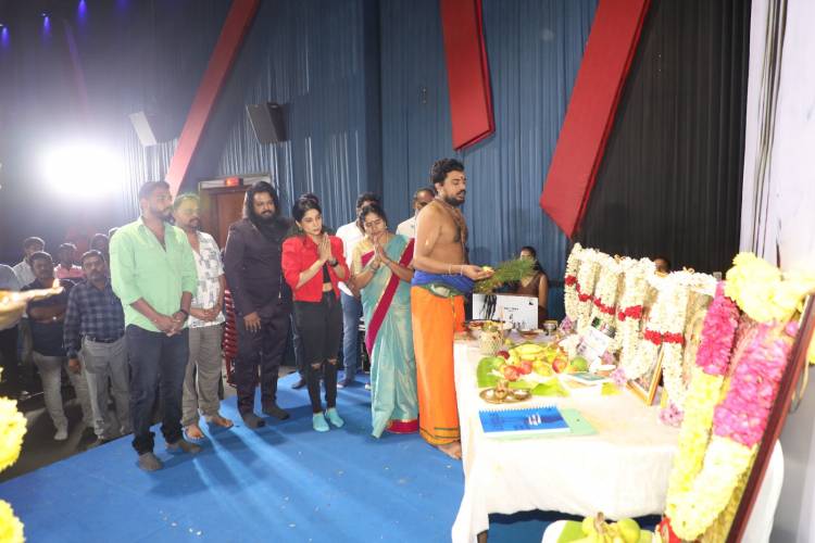 வீ.ஆர். சினி கிரியேஷன்ஸ் சார்பில் டாக்டர் அருண் பிரசாத் அவர்களின் முதல் தயாரிப்பில்  விரைவில் படப்பிடிப்பு தொடங்க விருக்கும் சைன்ஸ் ஃபிக்ஷன் திரில்லர் திரைப்படம் தீ ஸ்டிங்கர் .