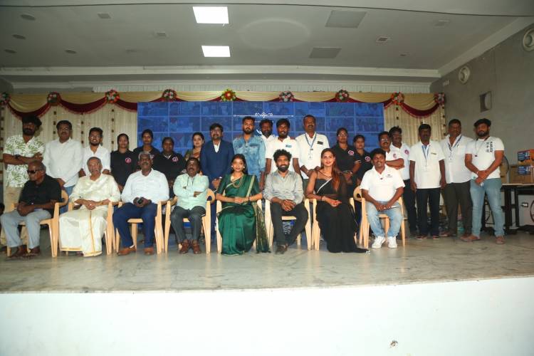 ”உதவும் மனிதம்” சிறப்புவிழா: 300 பயனாளிகளுக்கு நலத்திட்ட உதவிகள்!