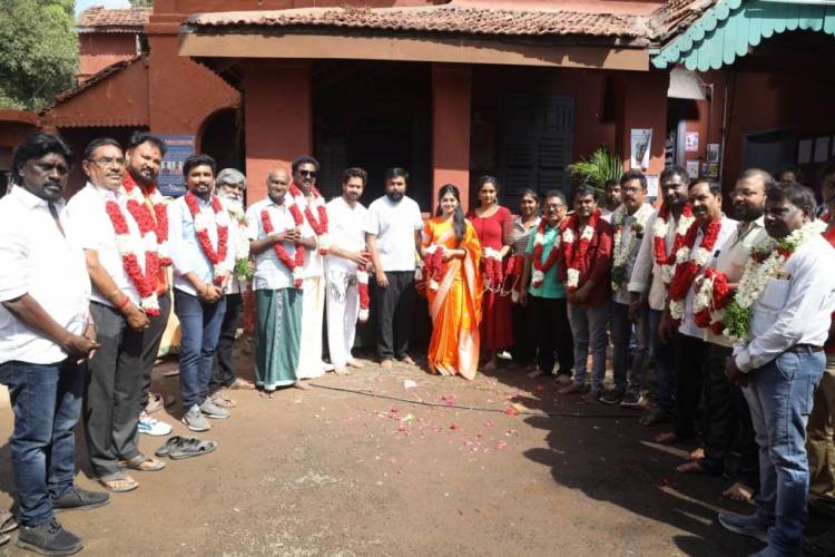 சசிகுமார், சத்யராஜ் மற்றும் பரத் நடிக்கும் குடும்பத்துடன் காணக்கூடிய பொழுதுபோக்கு திரைப்படத்தின் படப்பிடிப்பு பூஜையுடன் தொடங்கியது!