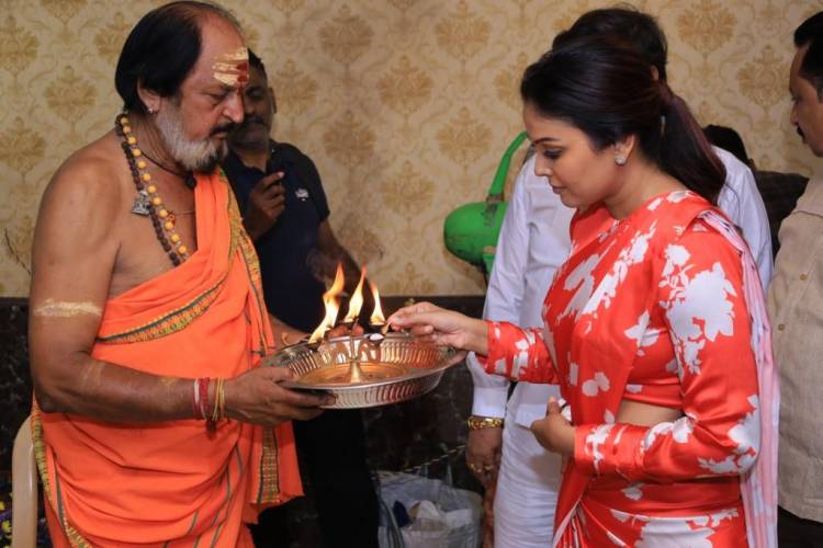 8 தோட்டாக்கள் 'வெற்றி' காவல்துறை அதிகாரியாக நடிக்கும் புதிய படத்தின் துவக்க விழா