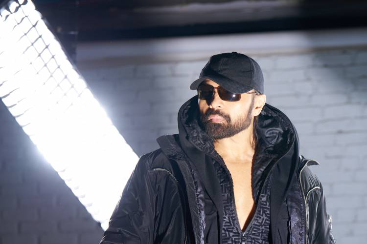 நாய்ஸ் அண்டு கிரைன்ஸ், சரிகம‌ வழங்கும் பிரபல இசைக் கலைஞர் ஹிமேஷ் ரேஷம்மியா பங்குபெறும் துடிப்பான‌ இசை நிகழ்ச்சி