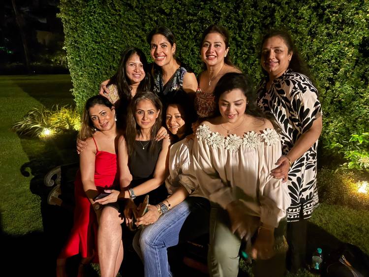 கோவாவில் ஒன்று கூடிய சினிமா நட்சத்திரங்கள். மகிழ்ச்சியான கொண்டாட்டம்!