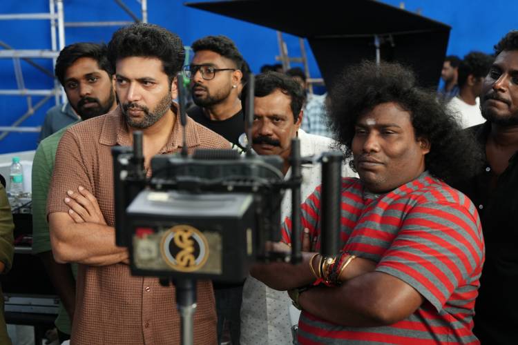 நடிகர் ரவி மோகன் முதன்முறையாக தயாரித்து இயக்கவிருக்கும் 'An Ordinary Man' படத்தின் ப்ரோமோ வெளியீடு;