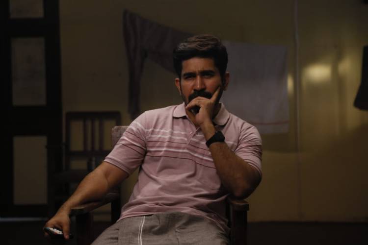 Shakthi Thirumagan Cast & Crew - Stills