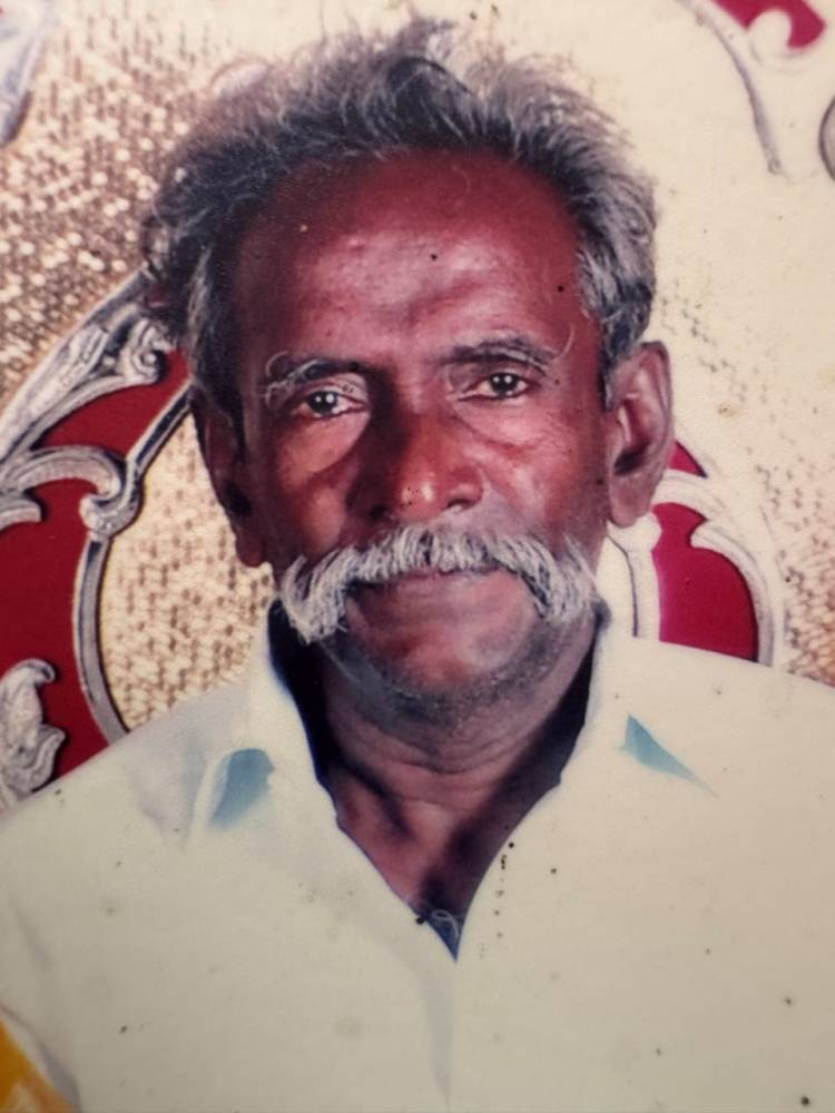 பைசன் படத்தின் நிஜ நாயகன் மனத்தி கணேசனுடன் அவரது உடற்பயிற்சி ஆசிரியர் மெஞ்சனாபுரம் திரு . தங்கராஜ் அவர்களை