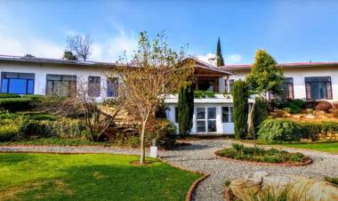 Tree of Life Brings to you the Perfect Summer Retreats to Pamper your Real-life heroes this Father’s Day   