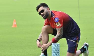 “Kohli Urges RCB to Stay Focused in Training”