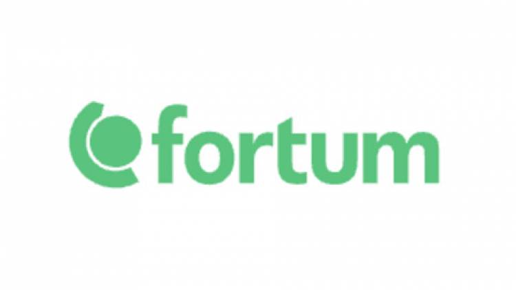 FORTUM SIGNS ITS FIRST COMMERCIAL DEAL WITH HINDALCO INDUSTRIES LIMITED