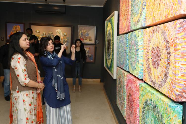 Deputy  Mayor  Promila Gaje Kabalana   unveiled the painting exhibition "Bahara Notes from Spring"