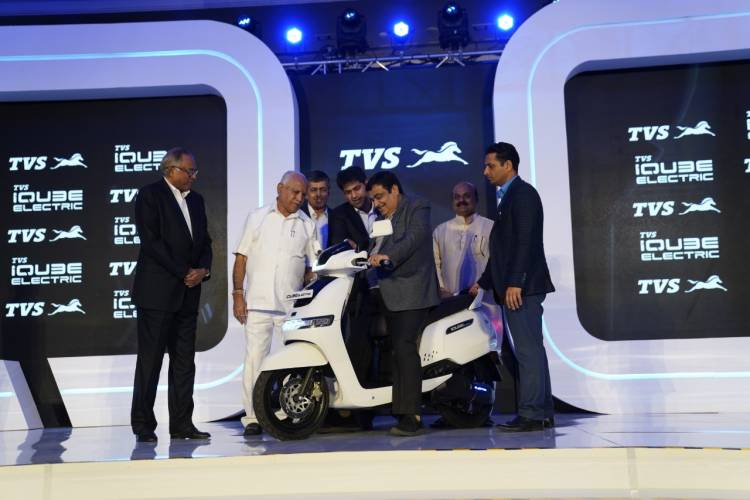 TVS Motor Company forays into electric mobility withconnected and advanced technology scooter“TVSiQube Electric”