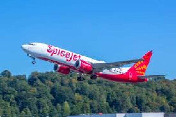 SpiceJet implements up to 30% pay cut for its employees in March