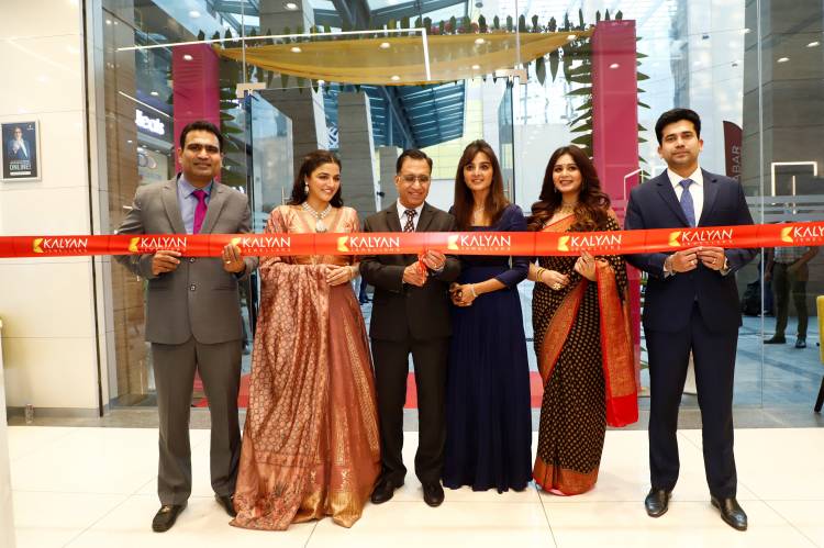 Kalyan Jewellers’ 150th showroom launched in Delhi NCR