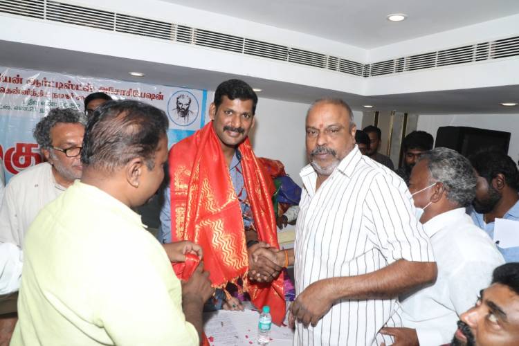 "நடிகர் சங்க புதிய நிர்வாகிகளுக்கு., 'சினிமா பத்திரிகையாளர் சங்கம் ' சால்வை அணிவித்து வாழ்த்து !!"