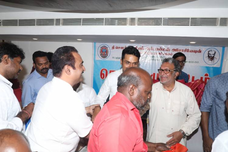 "நடிகர் சங்க புதிய நிர்வாகிகளுக்கு., 'சினிமா பத்திரிகையாளர் சங்கம் ' சால்வை அணிவித்து வாழ்த்து !!"