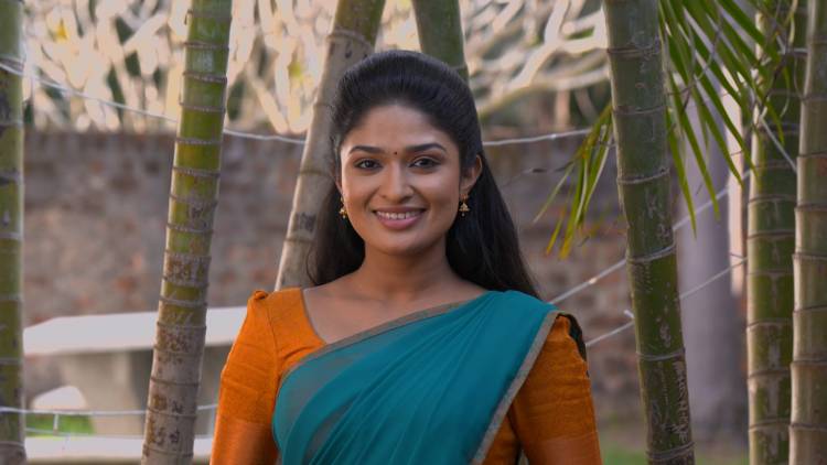 உங்கள் சன் டிவியில் வெற்றிகரமாக ஒளிபரப்பாகிக் கொண்டிருக்கும் புதிய மெகா தொடர் மல்லி.