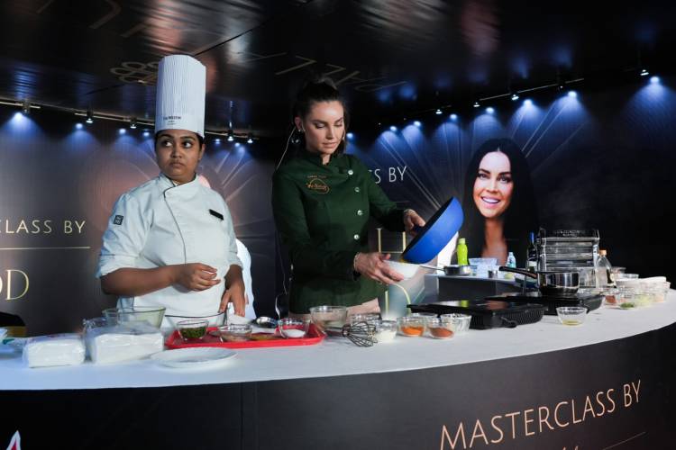 CELEBRITY CHEF SARAH TODD UNVEILS PHOENIX SHOPPING FESTIVAL 2024