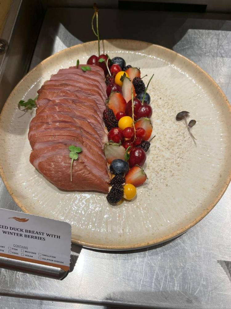 Sundays Just Got Juicier at Feathers Hotel: Dive into a Berry-Licious Buffet at Waterside!