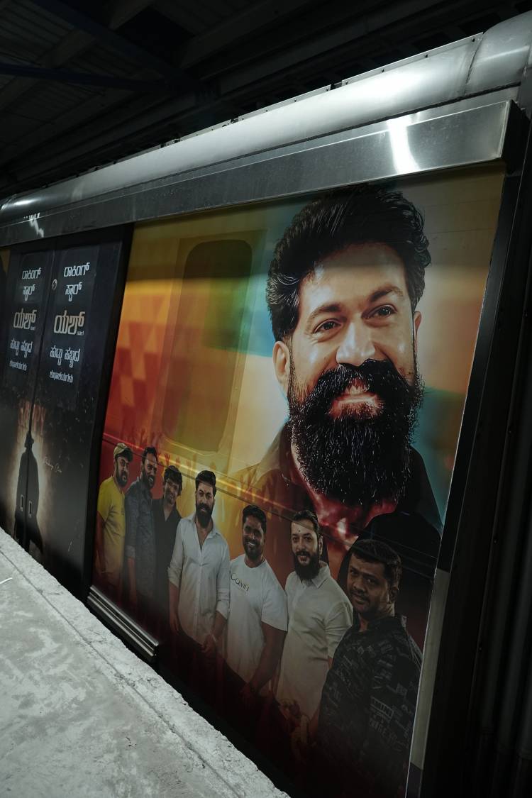 பெங்களூர் மெட்ரோவில் முதன்முறையாக ஒரு நட்சத்திர பிறந்தநாள் கொண்டாட்டம் – ராக்கிங் ஸ்டார் யாஷ் ரசிகர்களின் வரலாற்றுச் சாதனை