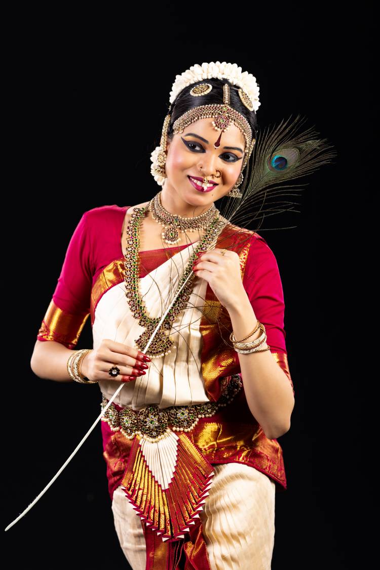YOUNG BHARATANATYAM ARTISTE SONIKA SATISH MAKES HER RANGAPRAVESHA AT ‘RANGA SAMMILANA’