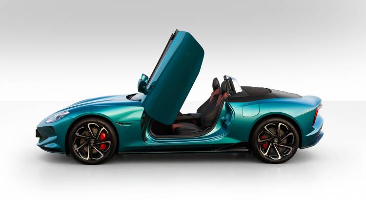 MG SELECT unveils the Cyberster in a New Signature Hue