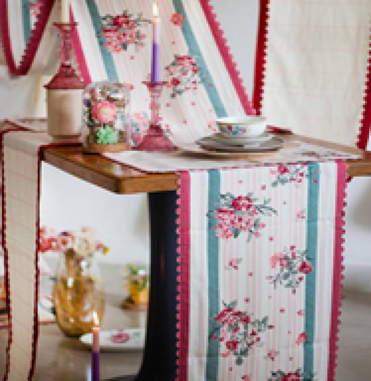 Valentine’s Day Gift Ideas for Friends, Family & Self-Love 