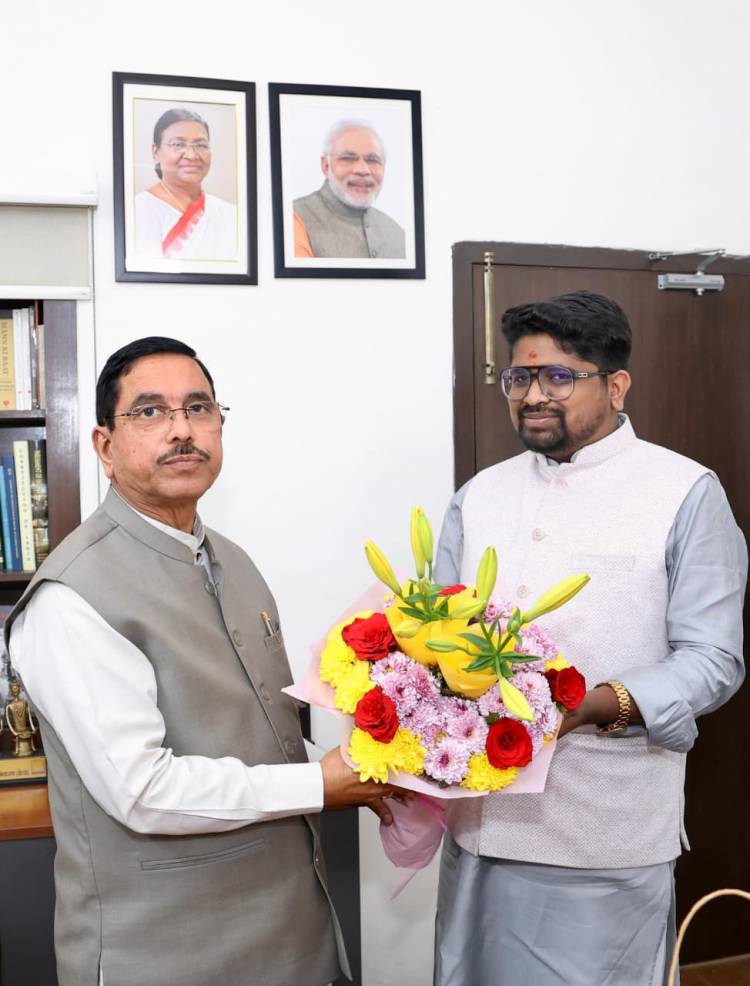  Dr. Bhargav Mallappa Congratulates Shri Prahlad Joshi on His Appointment as Union Minister of Education