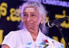 மறைந்த பின்னணிப் பாடகி எஸ்.ஜானகி உடல் பொதுமக்கள் அஞ்சலிக்காக மைசூர் மகாராஜ கல்லூரி மைதானத்தில் வைக்கப்பட்டது
