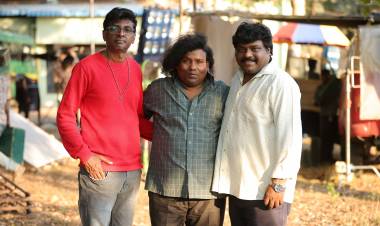 தமிழில் பெரும் பாராட்டுகள் பெற்ற வெற்றிப் படத்தை மலையாளத்தில் யோகி பாபு முதன்மைப் வேடத்தில் நடிக்க ராம்நாத் பழனிகுமார் இயக்குகிறார்